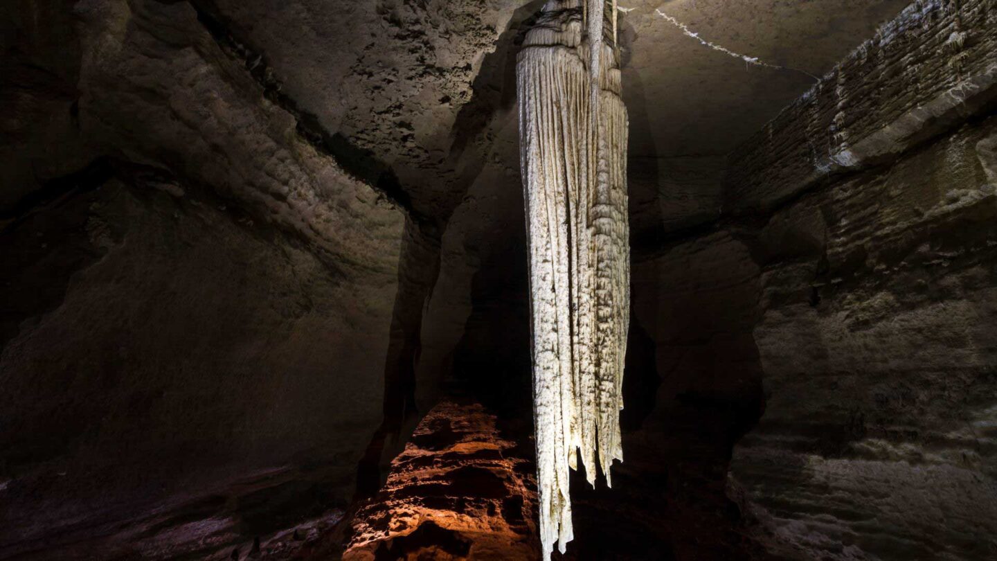 Doolin Cave, visiting Cliffs of Moher